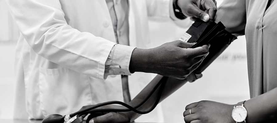 Improving Hospital Reputation with AI-Powered Marketing